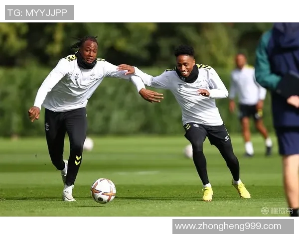 牛津联与吉林汉姆的精彩对决即将上演,谁将赢得这场激烈的较量 牛津联与吉林汉姆的精彩对决即将上演,谁将赢得这场激烈的较量